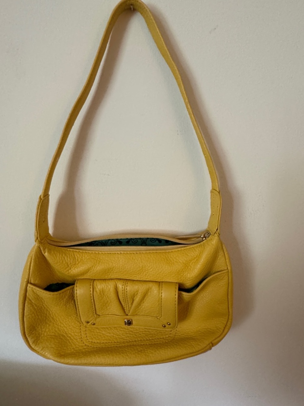 Stone Mountain Accessories Mustard Yellow Leather Shoulder Bag